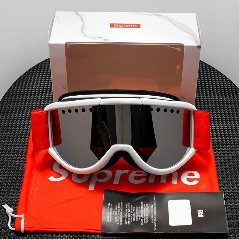 Supreme Smith Cariboo Ski Goggles Winter Sporty Accessories White and Red