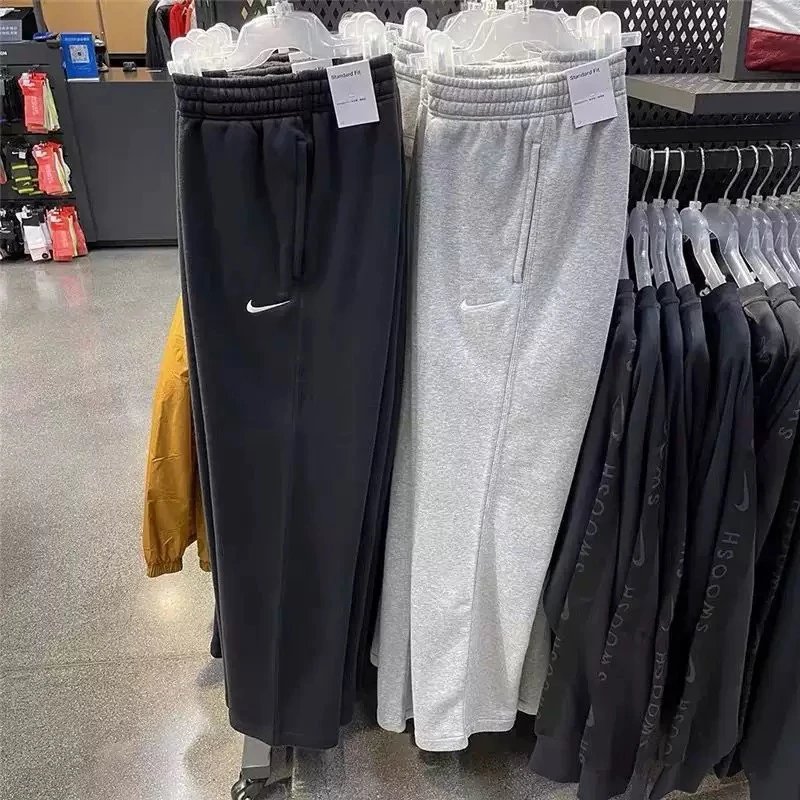 Nike Standard Fit Comfortable Sweatpants Black and Gray