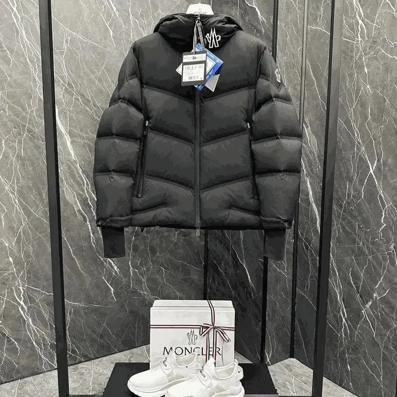 Moncler Puffer Down Jacket Black