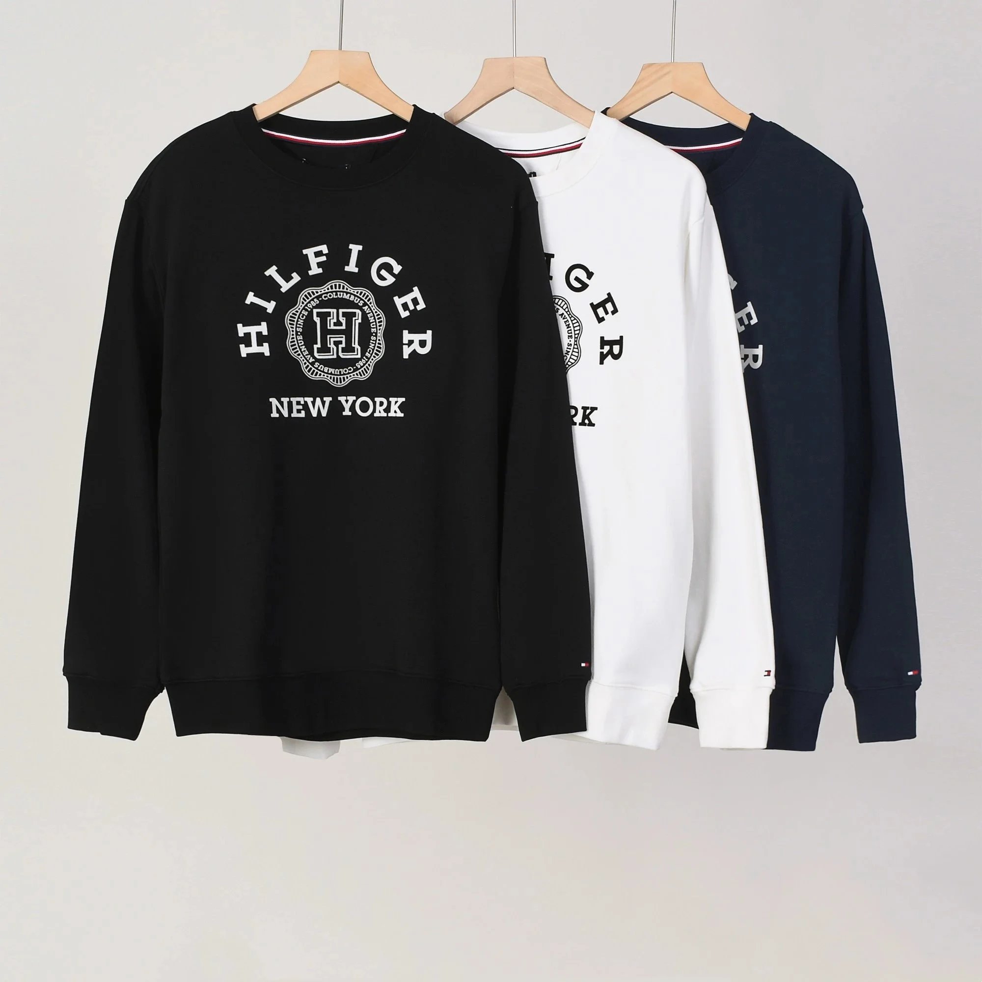 Tommy Hilfiger Graphic Crewneck Cotton Sweatshirt Black White and Navy