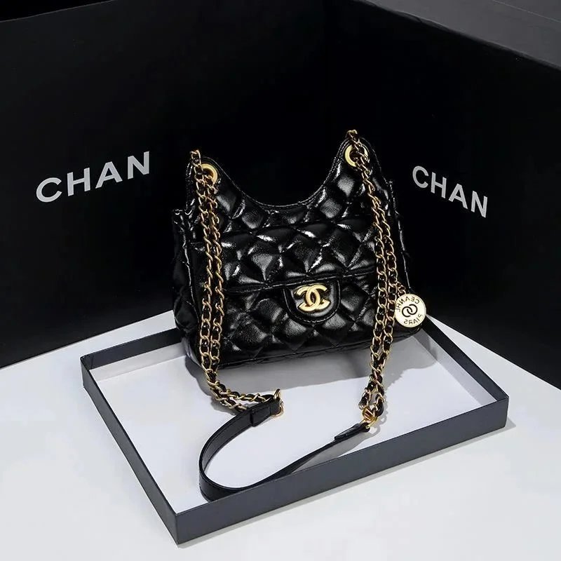 Chanel Quilted Chain Shoulder Bag Black
