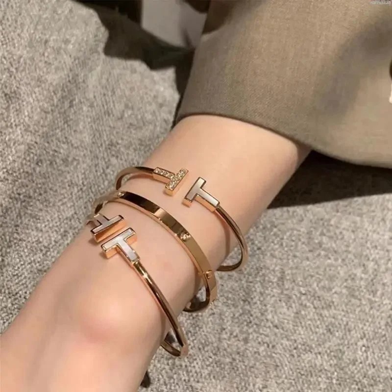 Tiffany & Co. T Wire Elegant Bracelet Gold