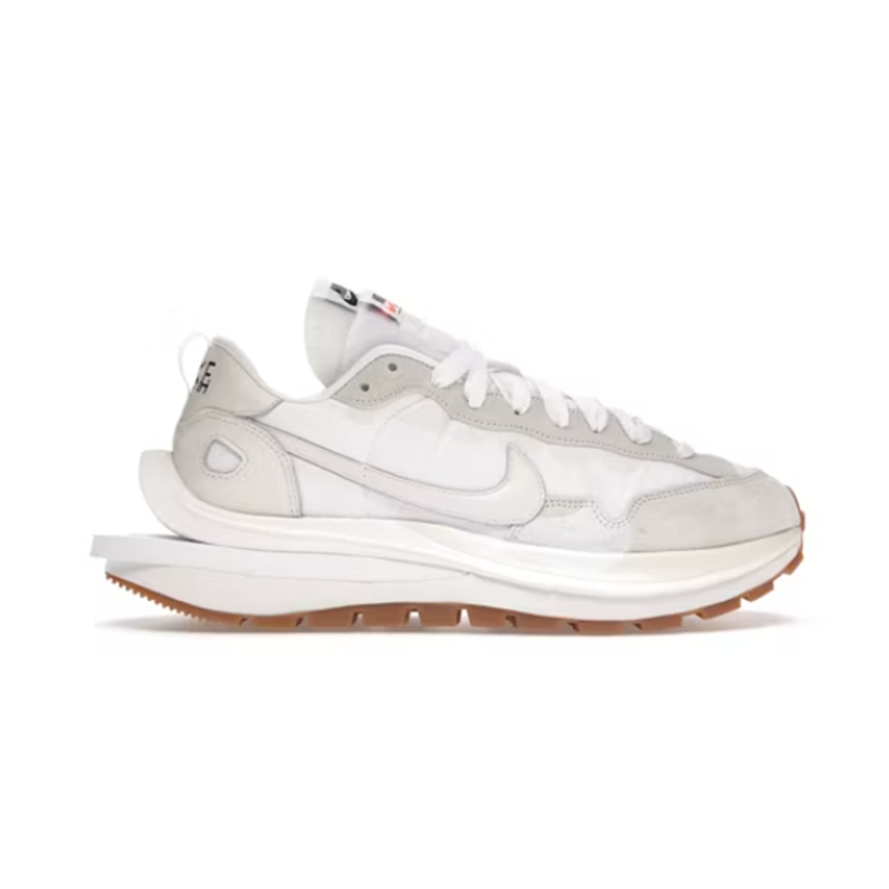 Nike Vaporwaffle Sacai chunky Sneakers White and Sail