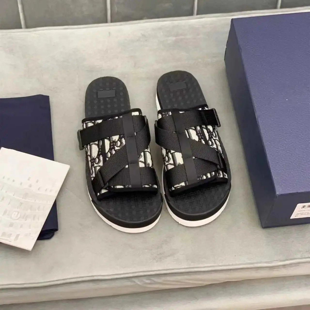 Dior H-Town casual Slides Black and White