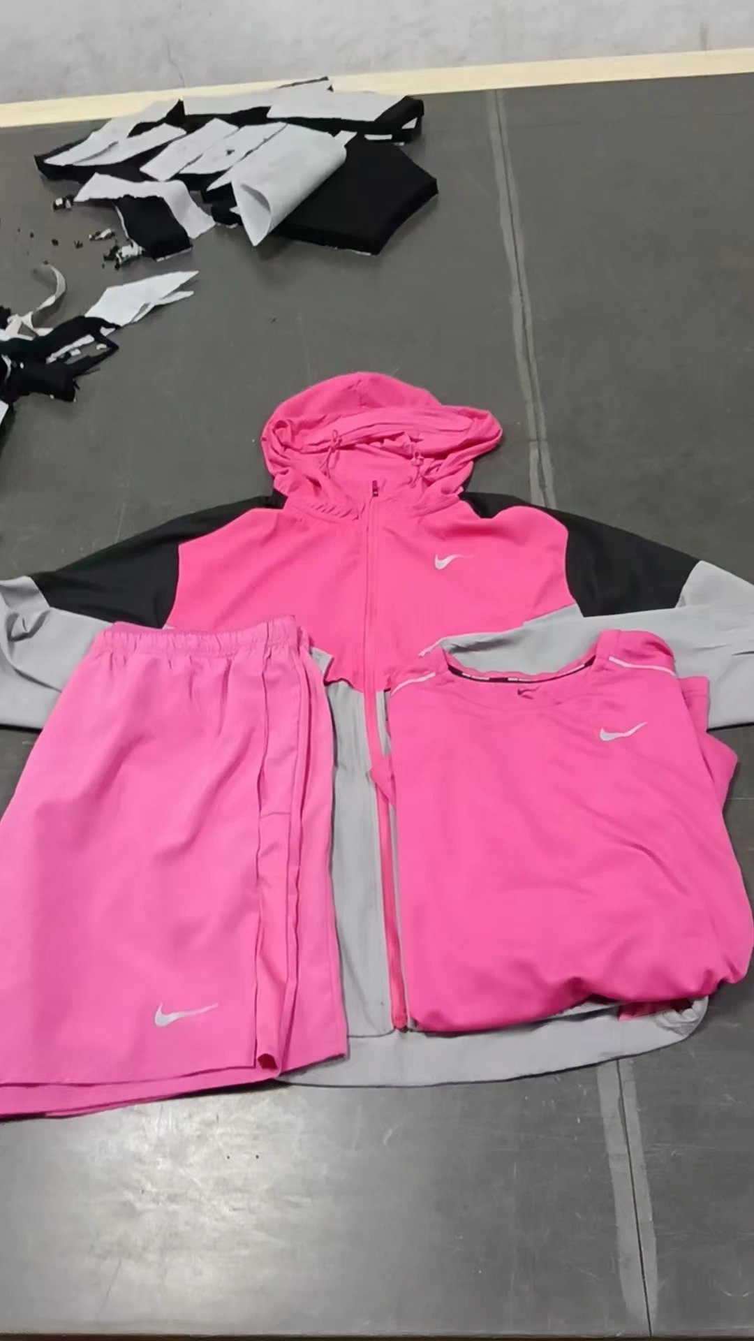 Nike Training Tracksuit Set Athletic Matching Set Pink and Gray
