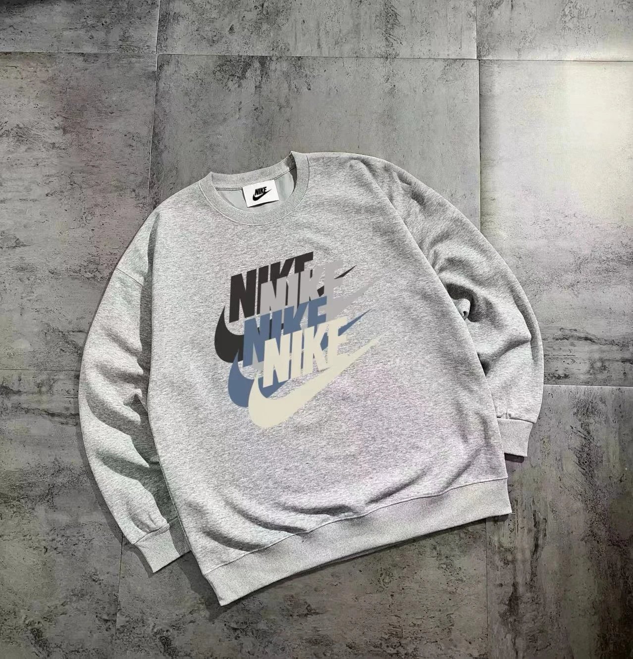 Nike Graphic Print Crewneck Sweatshirt Gray